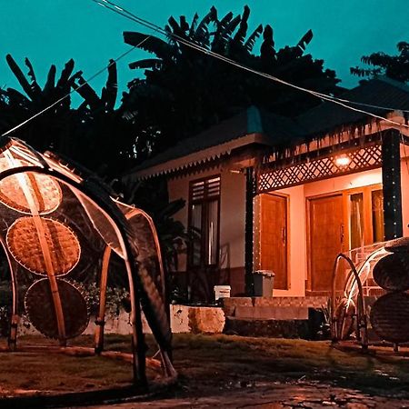 Lontart Guesthouse Nggorang Экстерьер фото